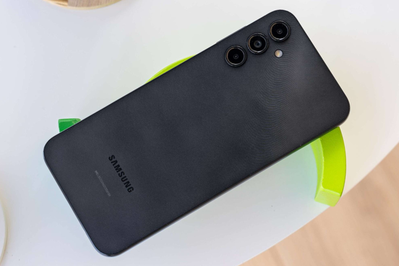 گوشی موبایل سامسونگ مدل Galaxy A14 دو سیم کارت ظرفیت 64 گیگابایت و رم 4 گیگابایت - ویتنام